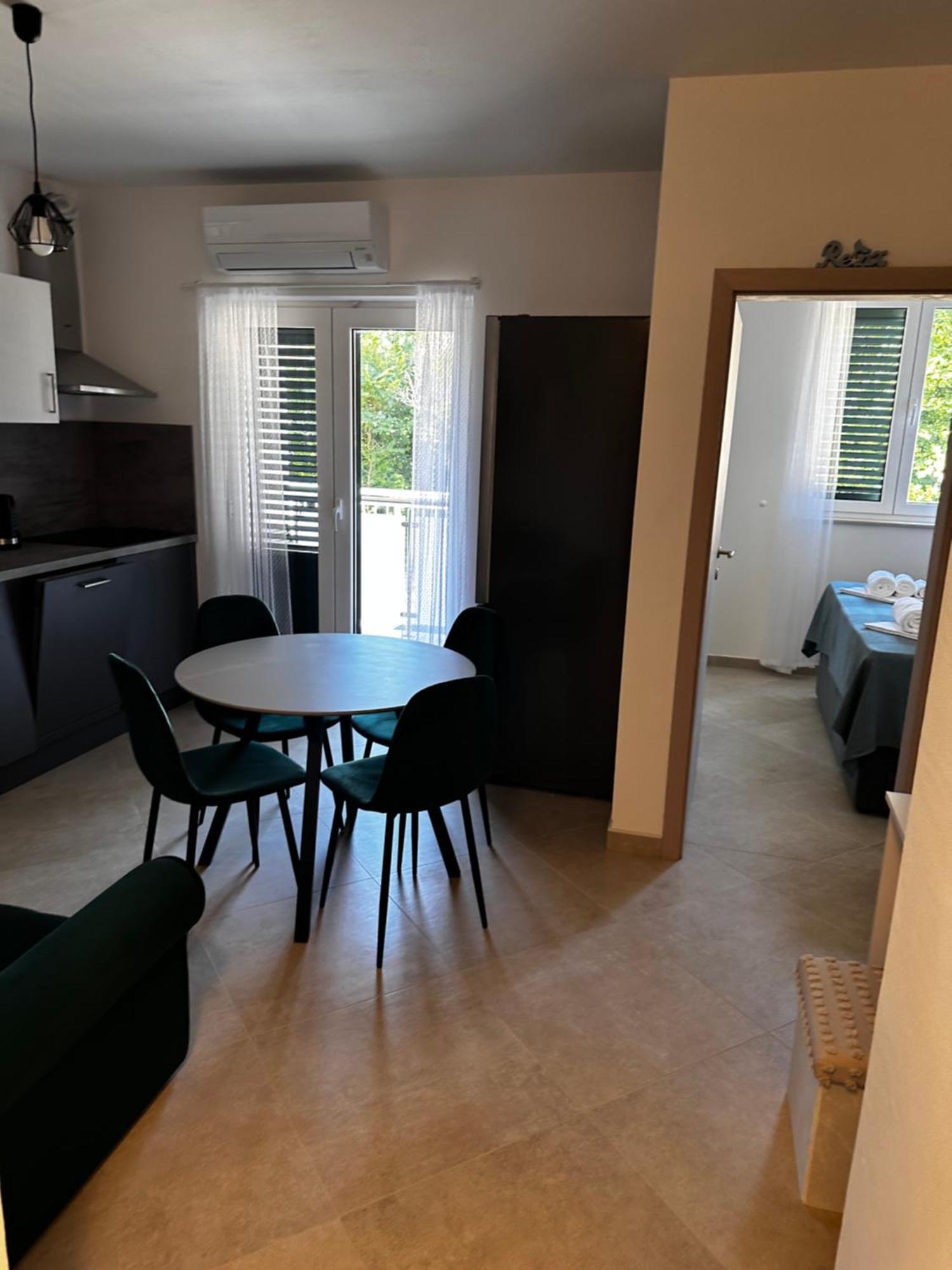 Divine Apartments Башка Екстер'єр фото