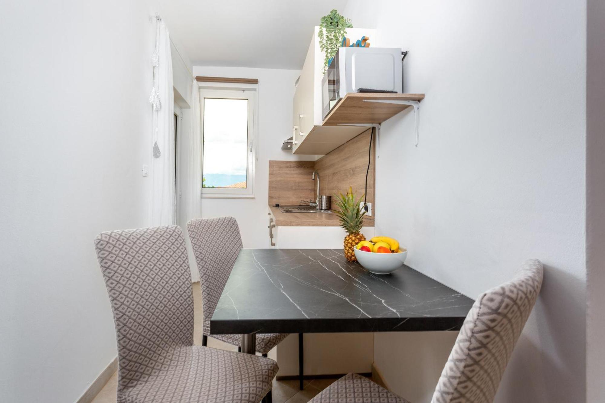 Divine Apartments Башка Екстер'єр фото